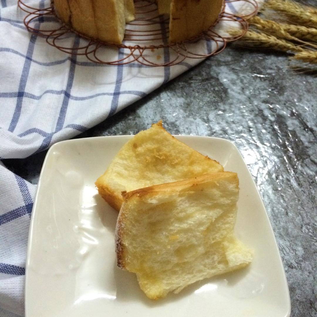 日式香浓炼乳面包