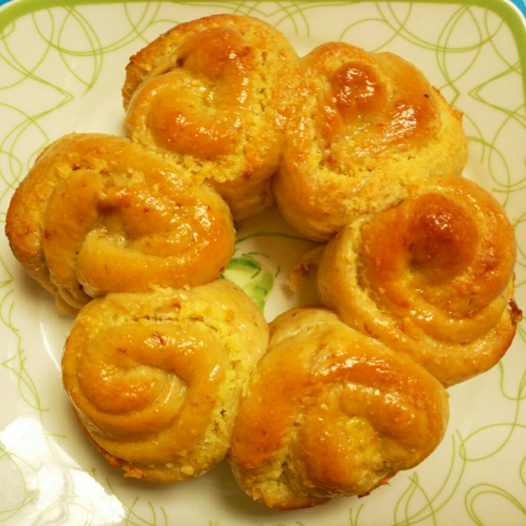椰蓉花环面包