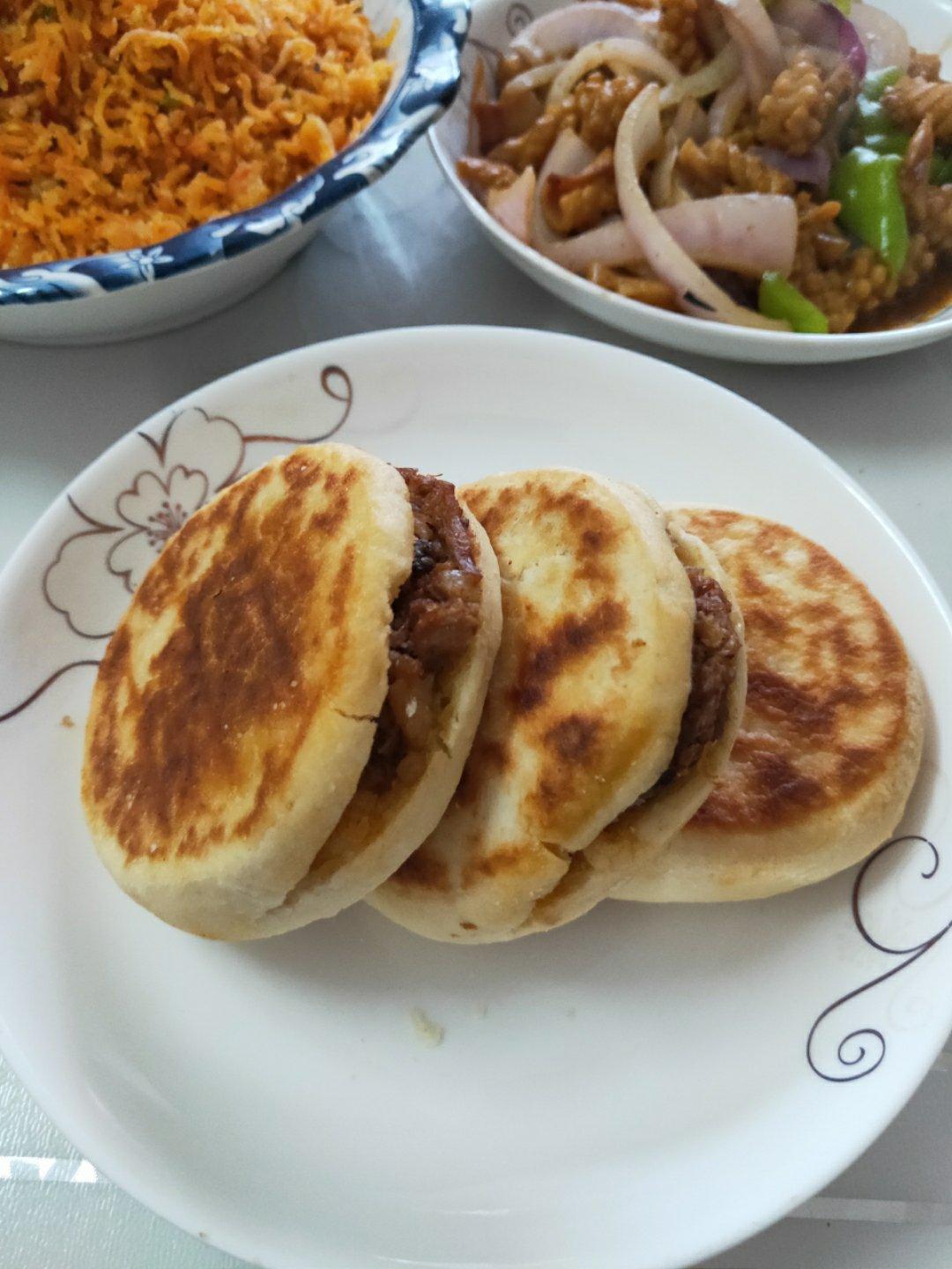 肉夹馍(白吉馍的制作)