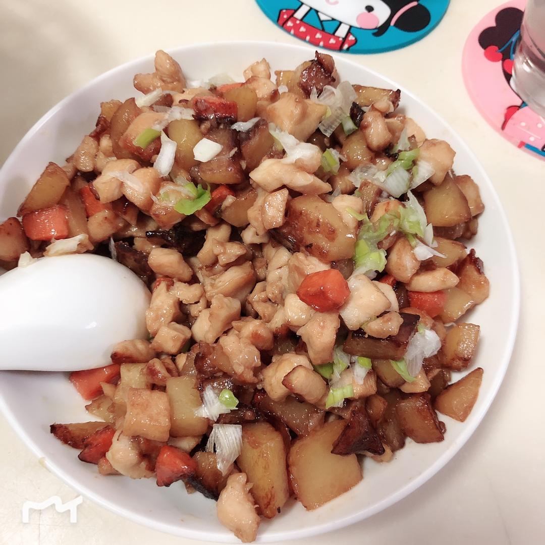 一道怎么做都好吃的干煎土豆鸡丁（红烧，咖喱，椒盐，孜然）