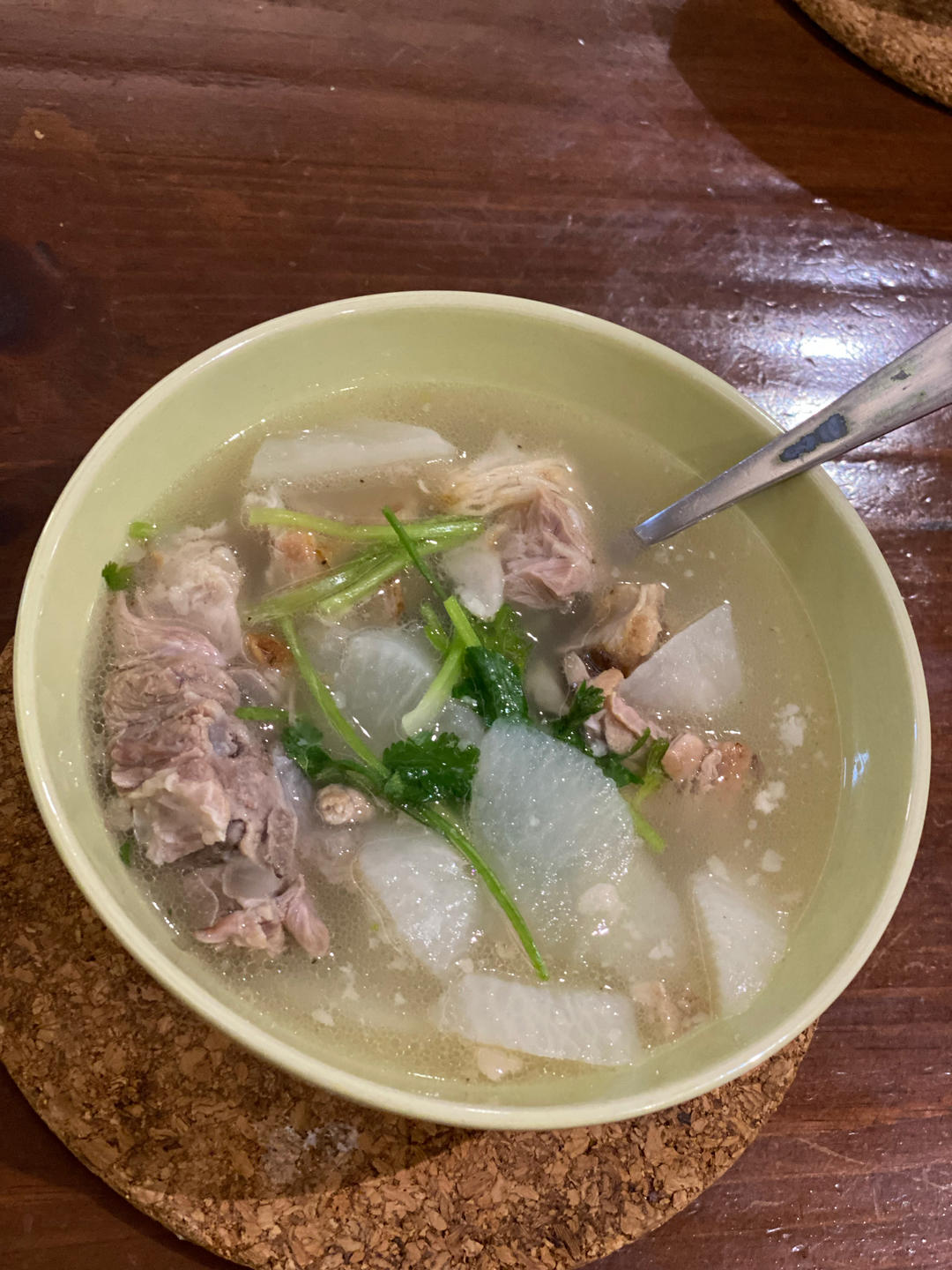 白萝卜排骨汤～～～食材简单但清甜好喝