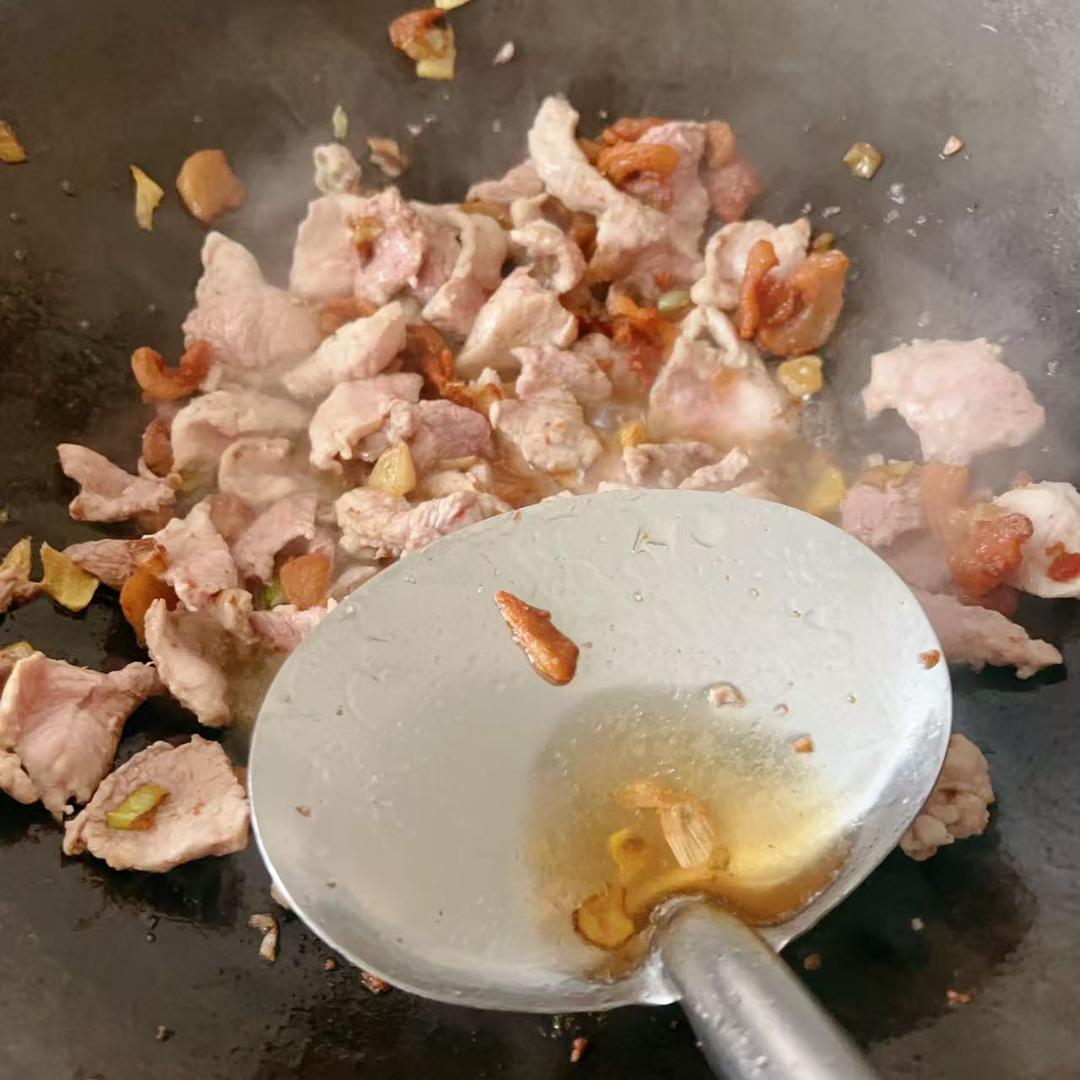 荷塘三宝小炒肉的做法 步骤7