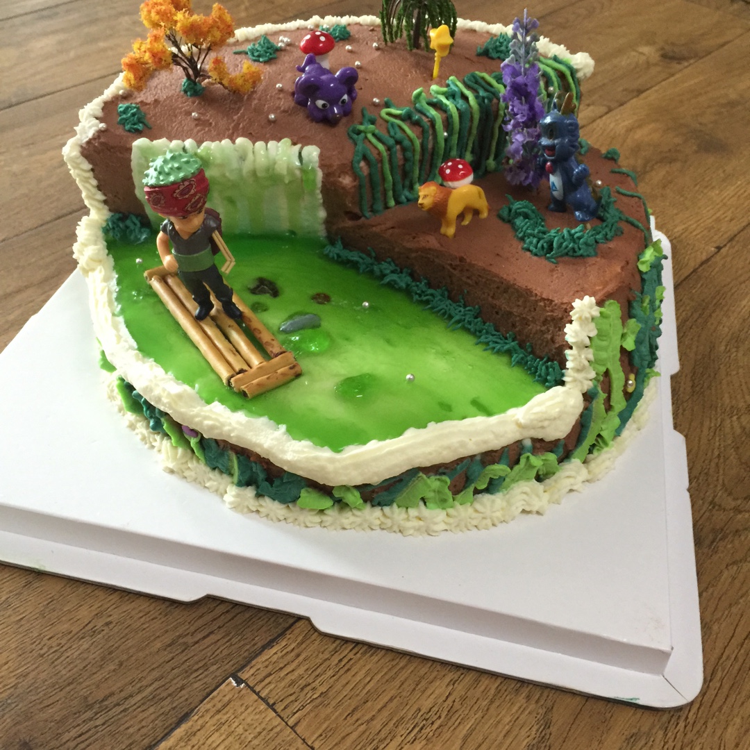 赵雨欣妈妈做的龙猫场景蛋糕