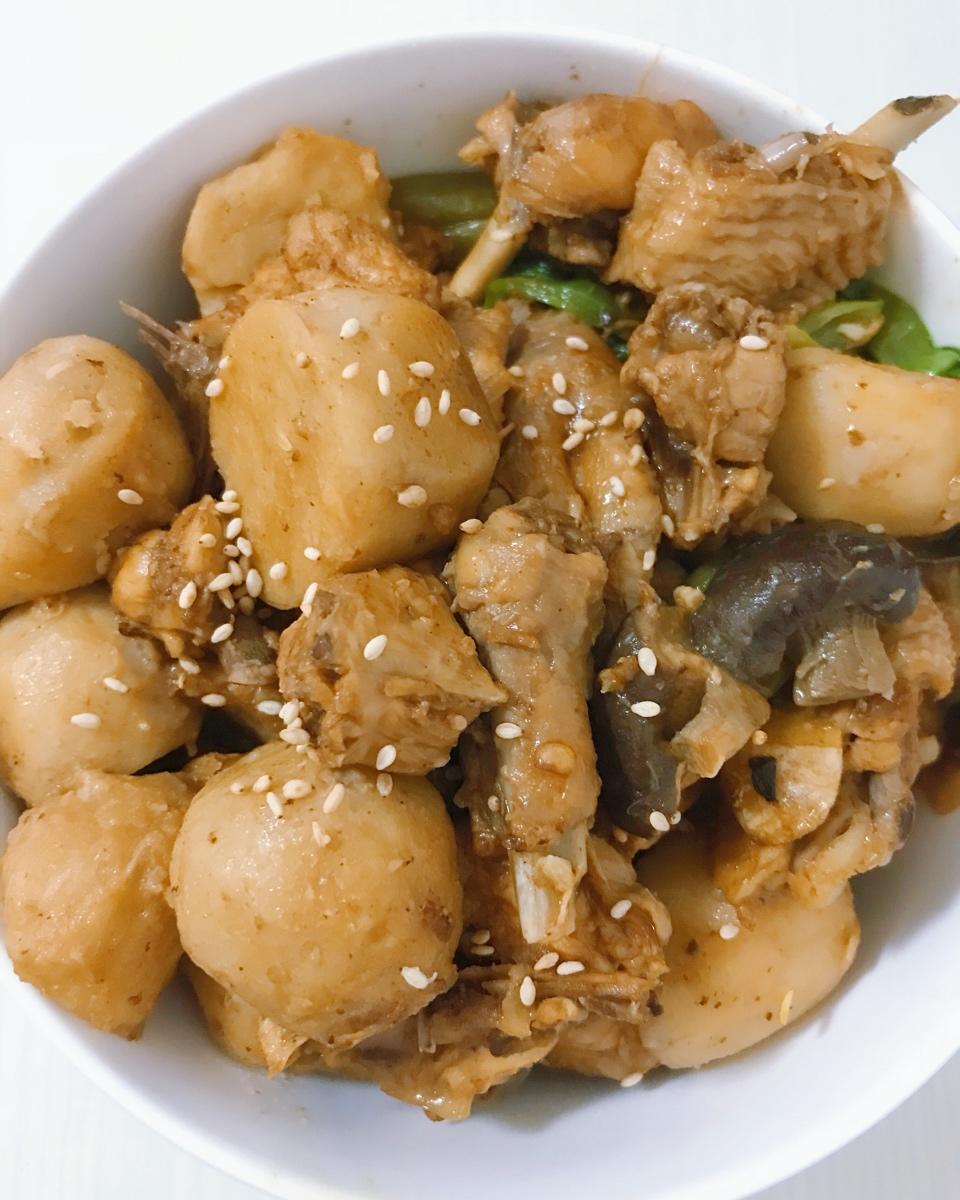小鸡炖蘑菇