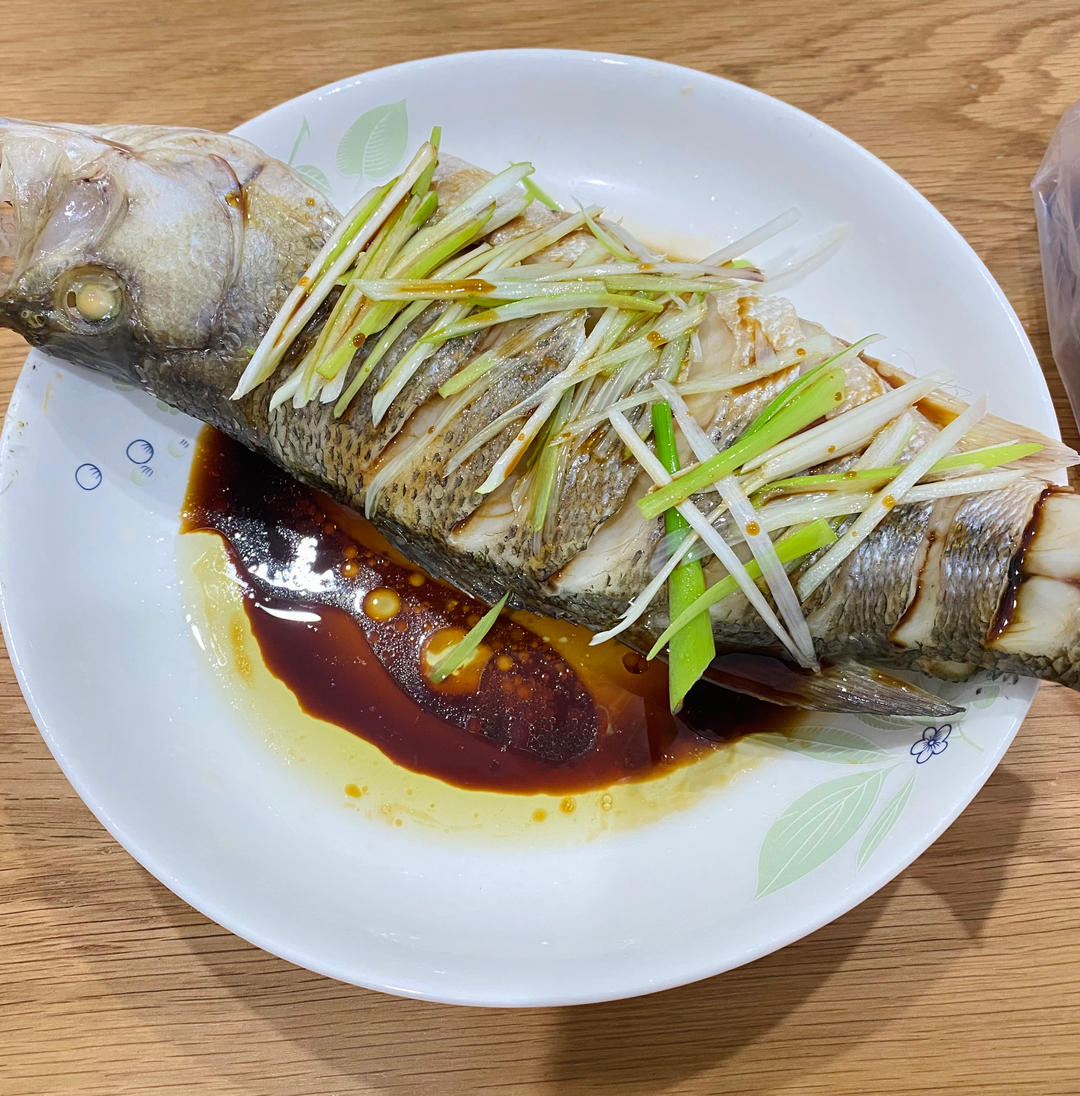 清蒸鲈鱼