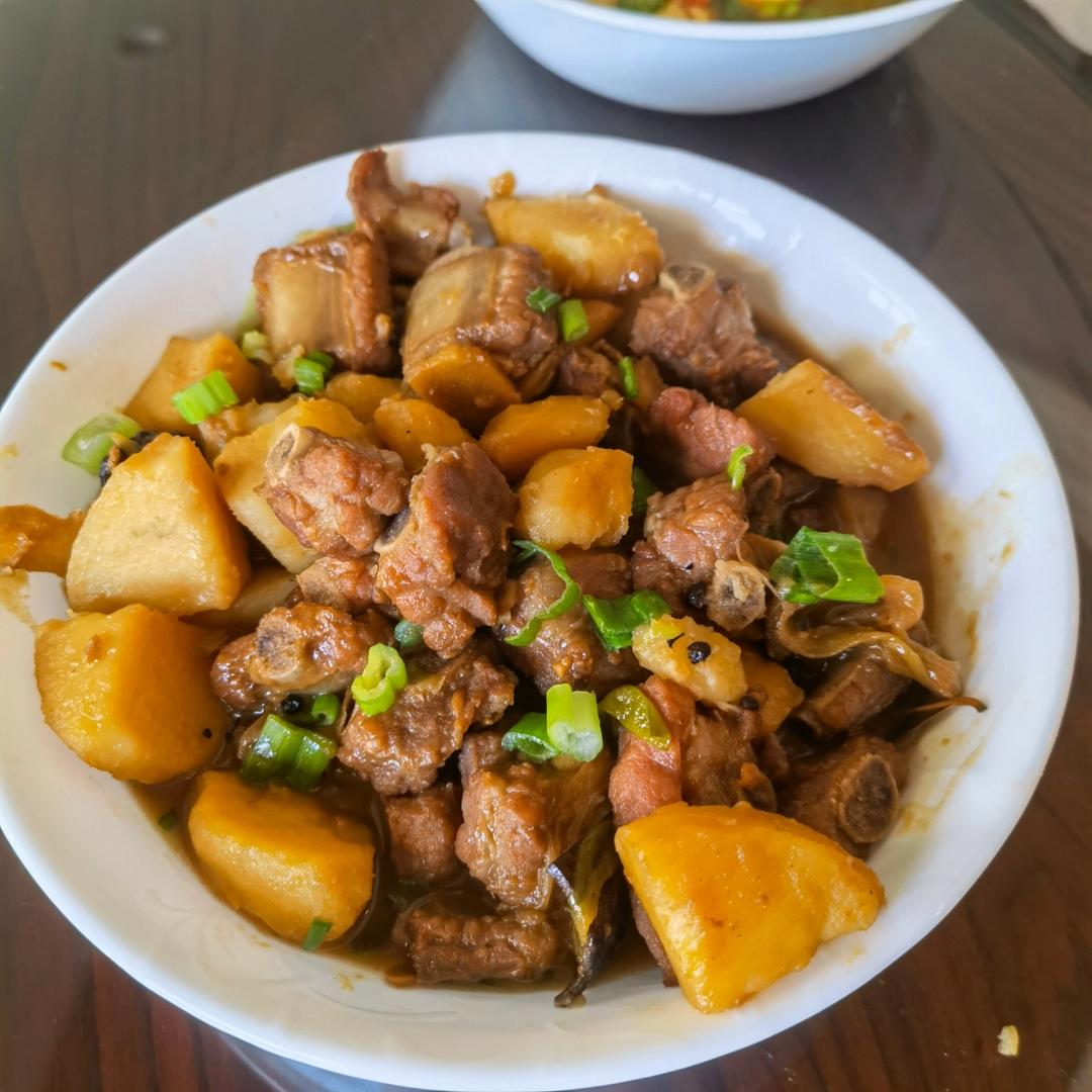 土豆烧排骨
