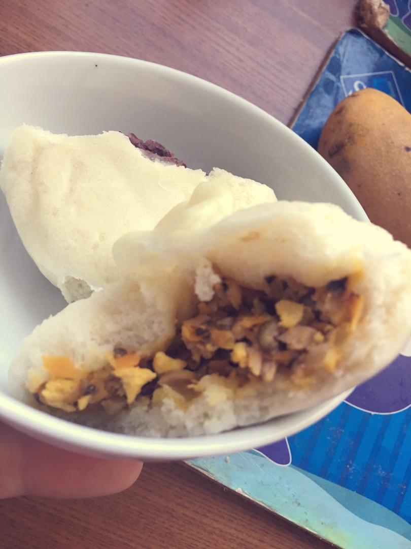 胡萝卜木耳鸡蛋素包子