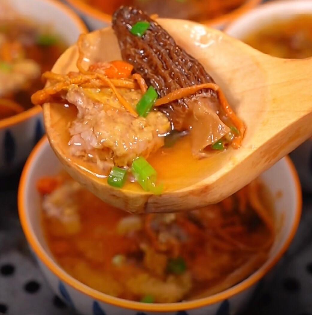 菌菇瘦肉炖汤的做法