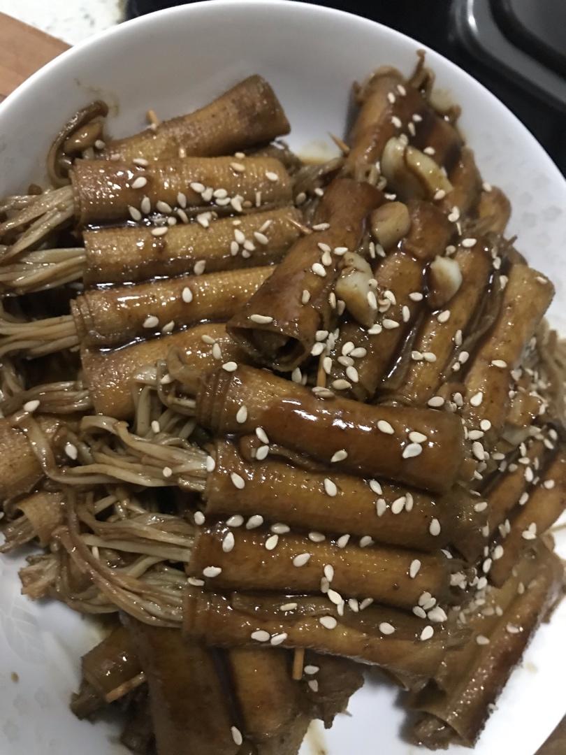 金针菇卷豆腐皮适合减肥吃