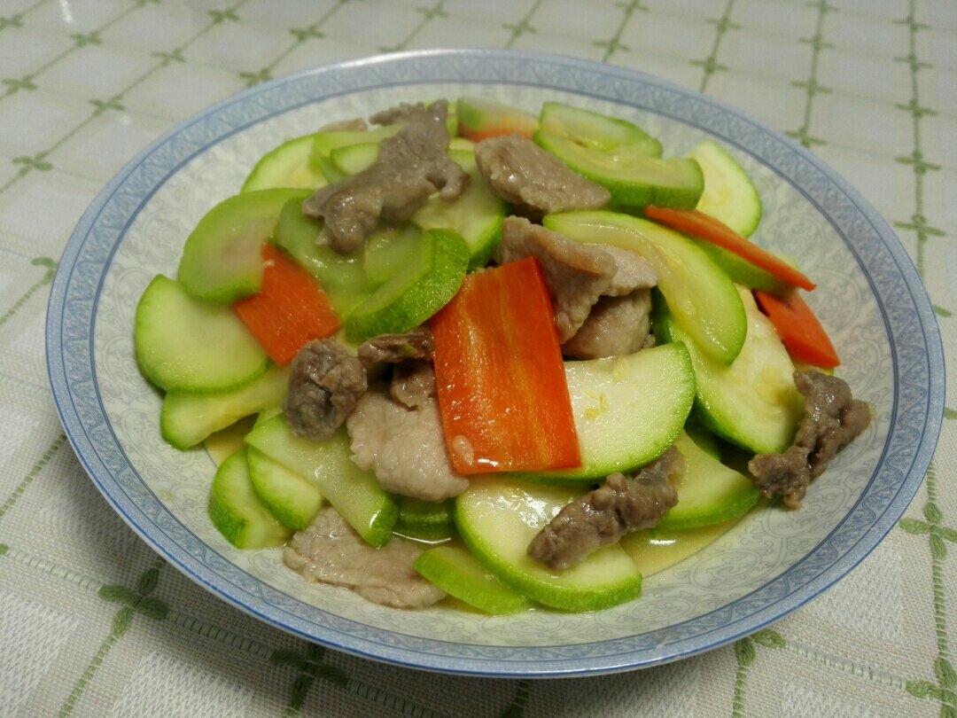 西葫芦炒肉片