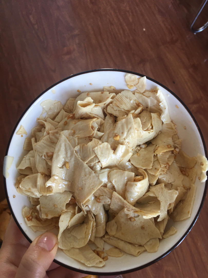 秘制酱汁拌豆腐皮（豆腐丝或腐竹）