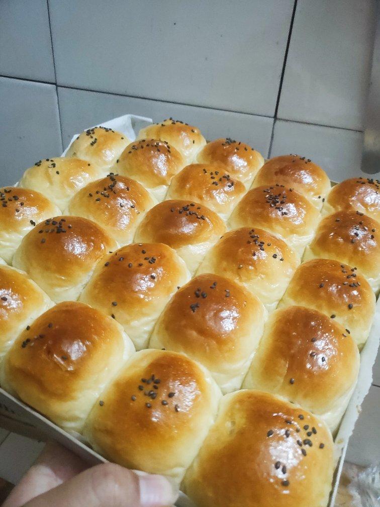 超软牛奶餐包，此配方超软不甜易出膜，放一礼拜不变硬