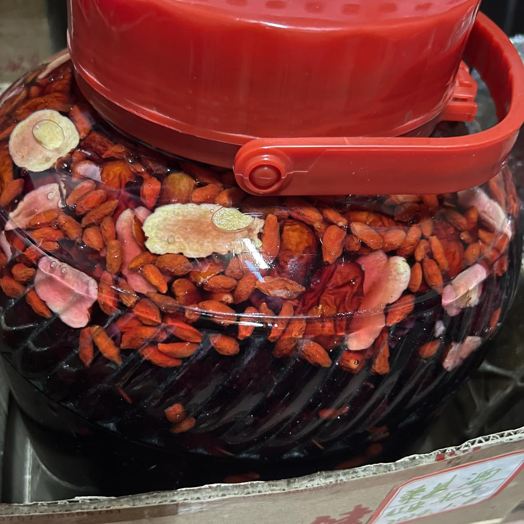 红枣杞子桑葚酒的做法