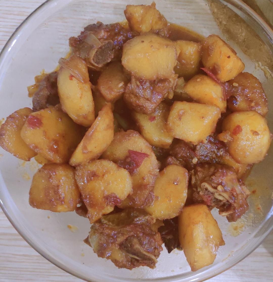 川味土豆烧排骨