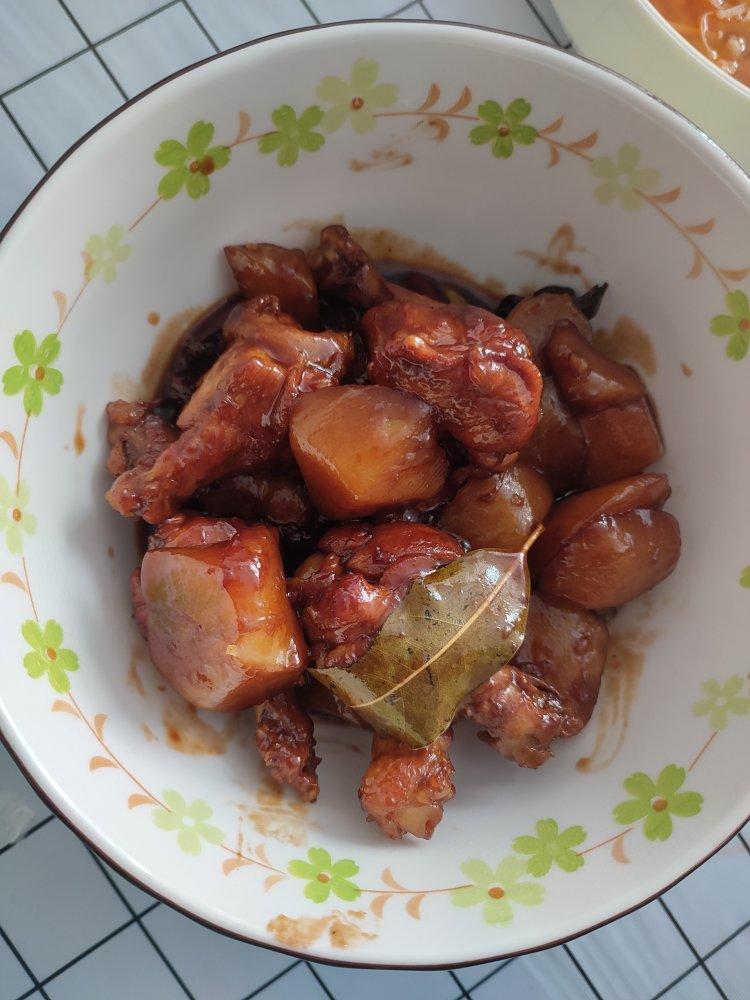 鸡翅根烧土豆好吃到爆