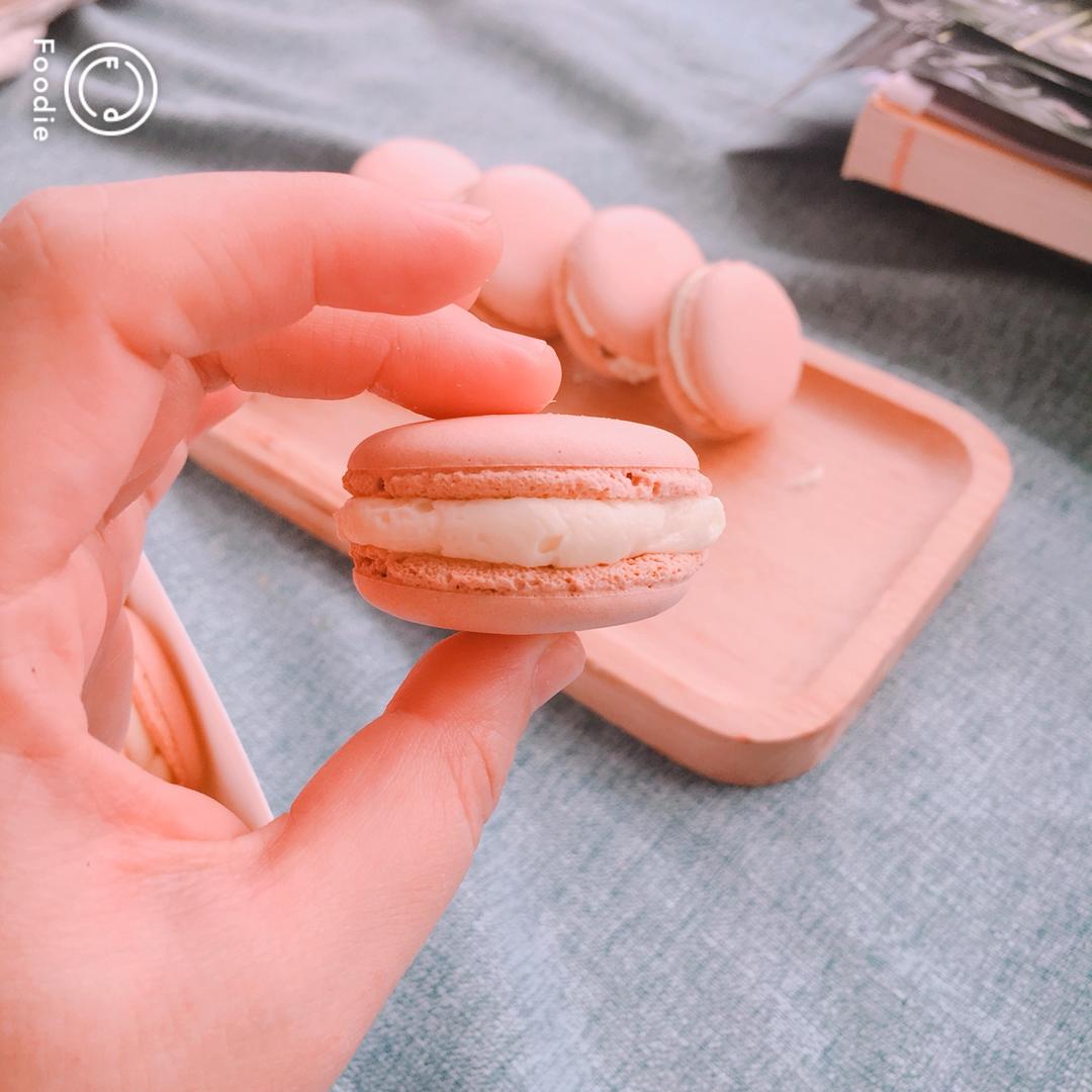 丹丹8854做的粉红心形马卡龙