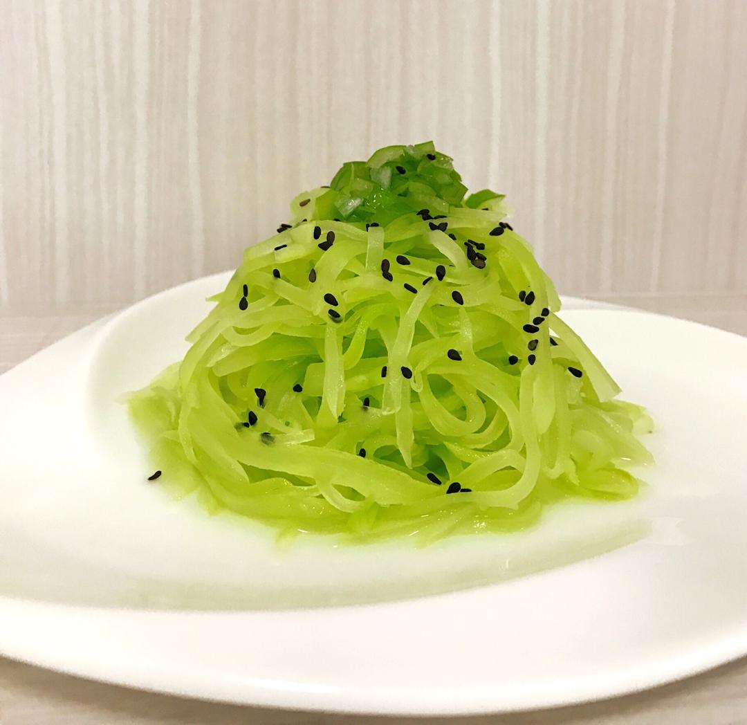 凉拌莴笋丝