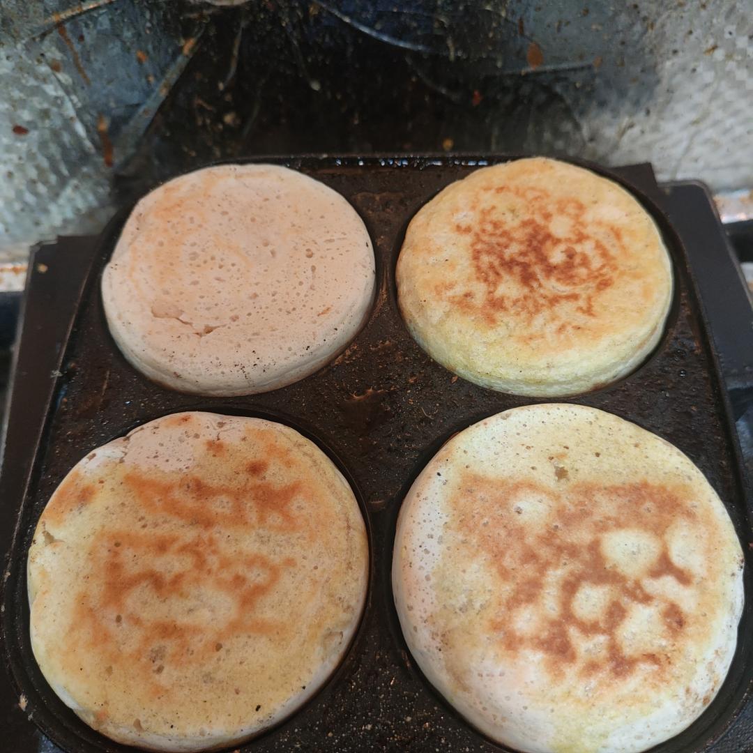 是「肉蛋堡」呀，超越早餐摊👍👍👍