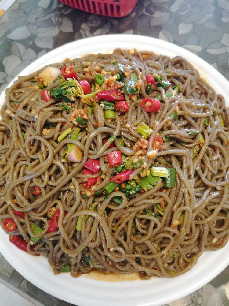 酸辣蕨根粉！
