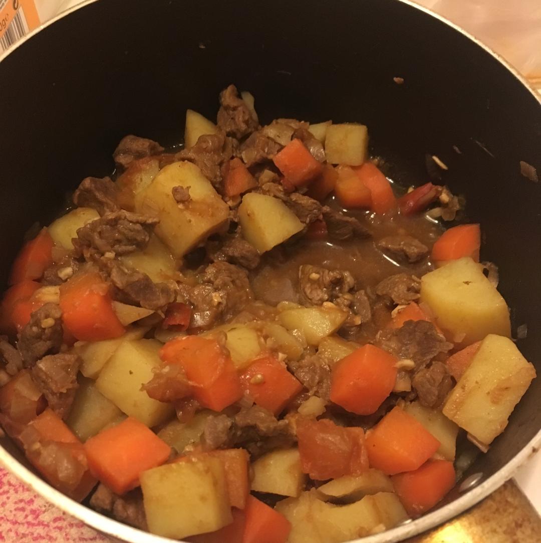 红烧牛肉土豆 （独家秘制）