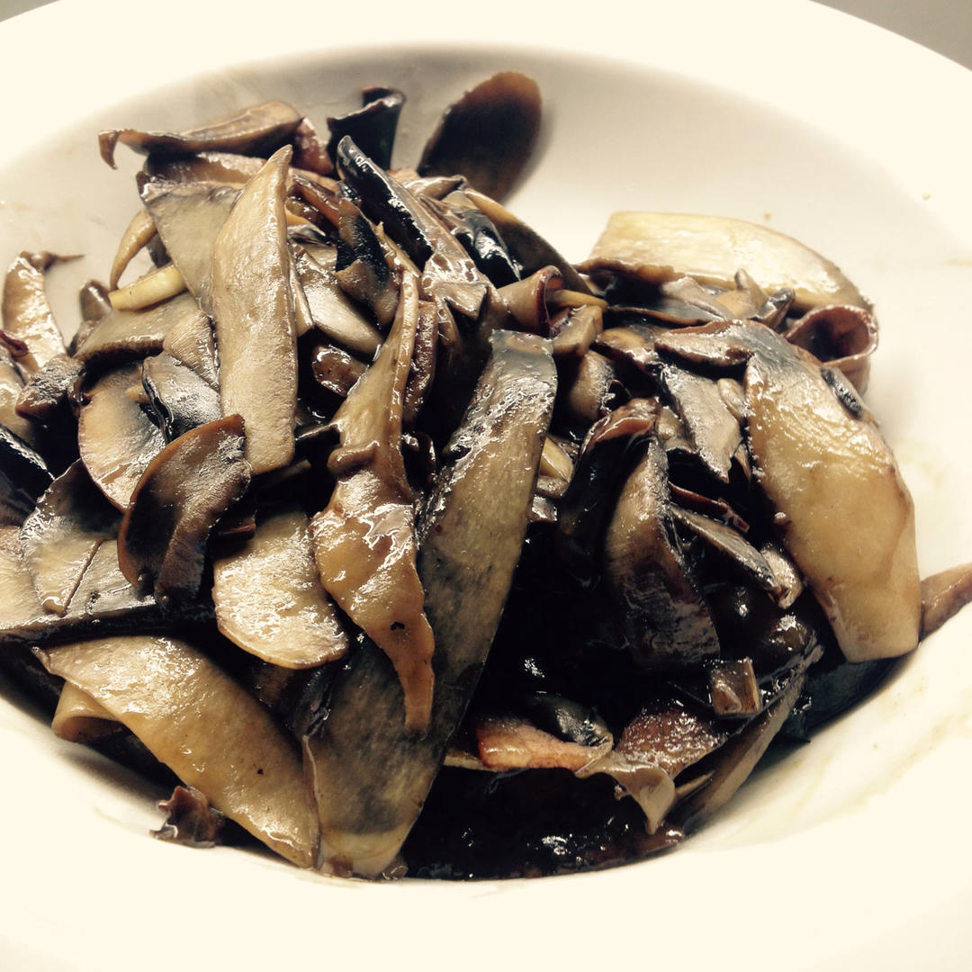 素炒野生牛肝菌