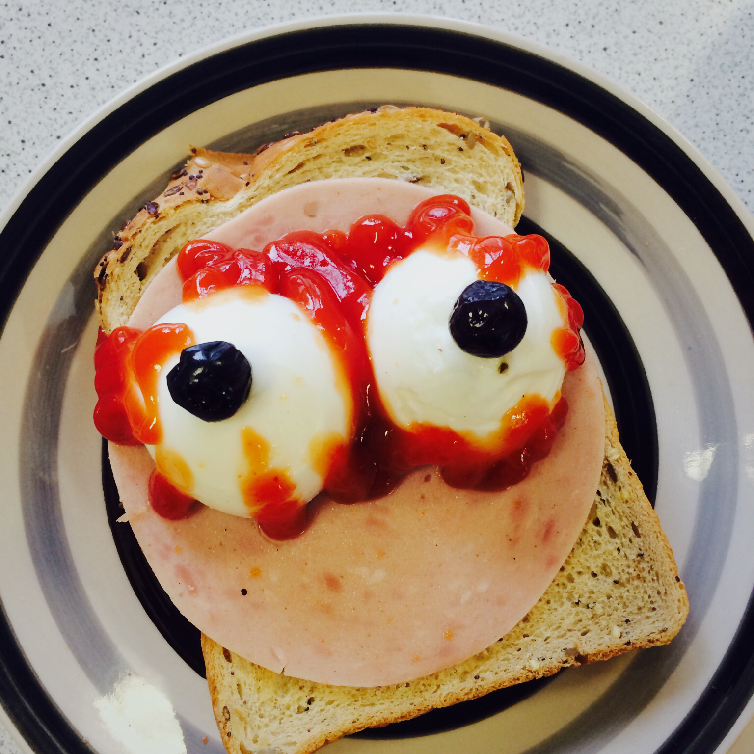 超快手万圣节眼球水煮蛋