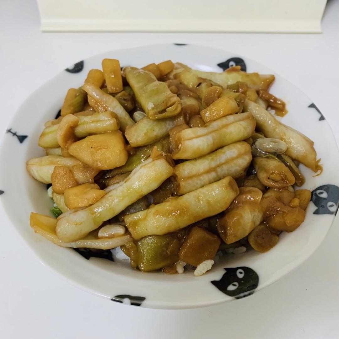 五花肉炖芸豆土豆￨好吃到流泪