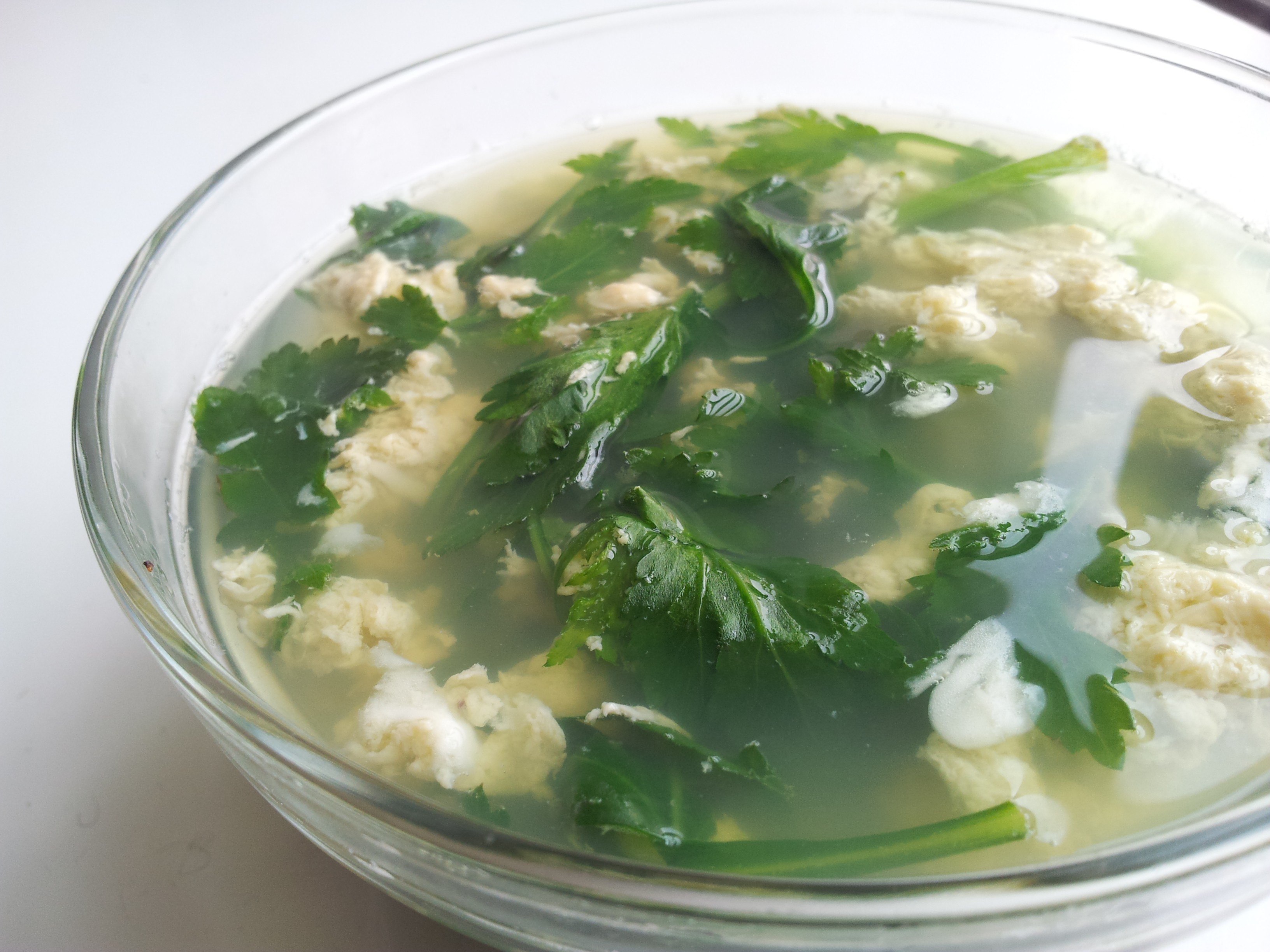 shirley糊田田做的菊叶蛋汤