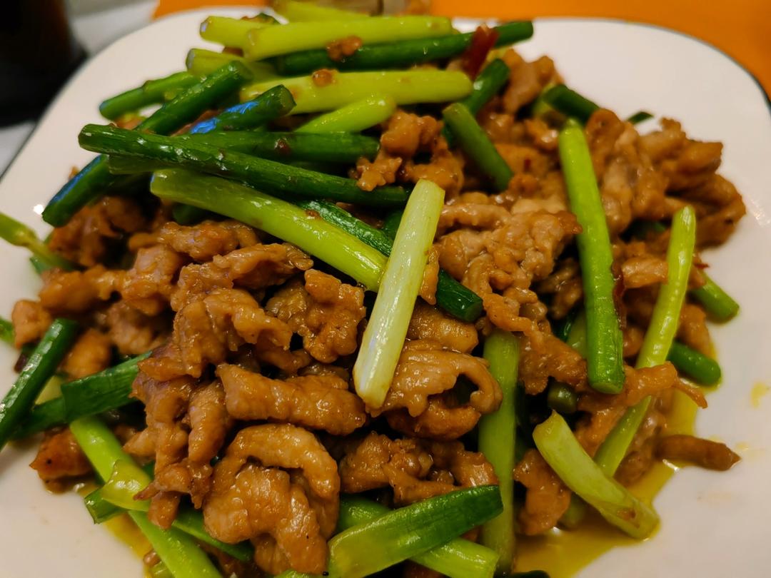 快手肉丝炒蒜薹