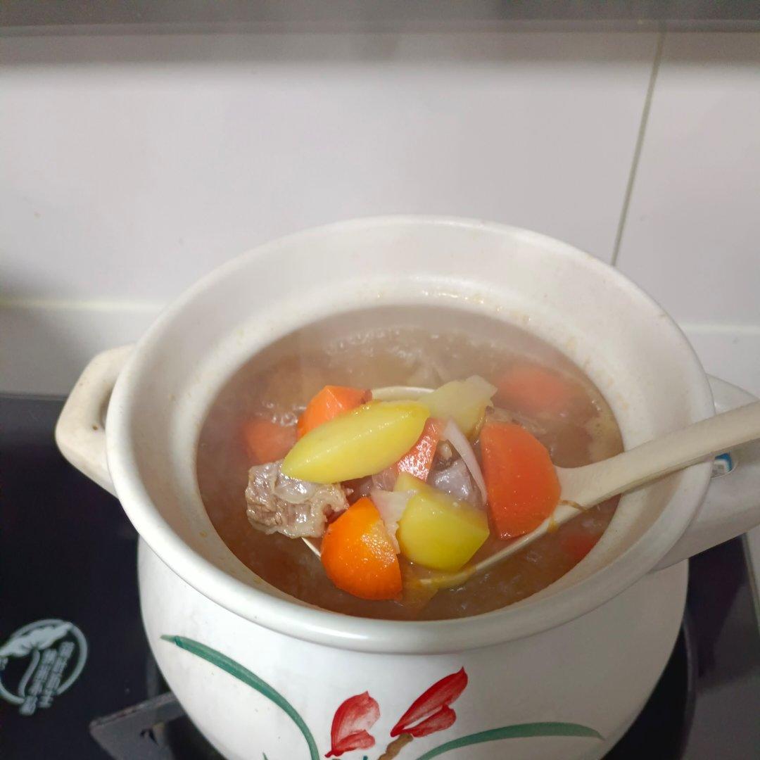 番茄土豆炖牛腩