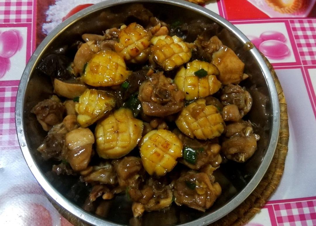 鲍鱼焖鸡煲
