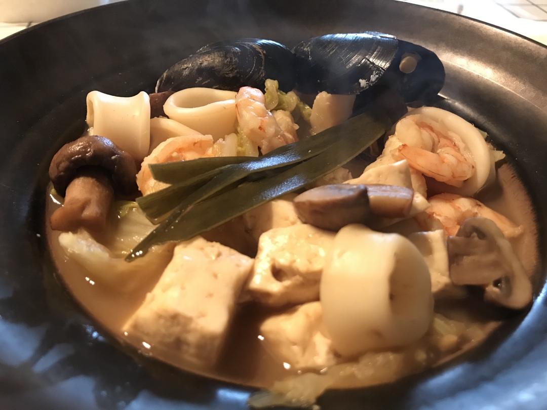大口吃肉