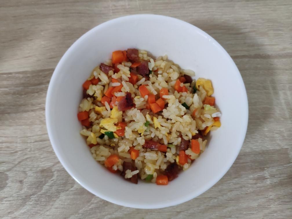 广式腊肠炒饭
