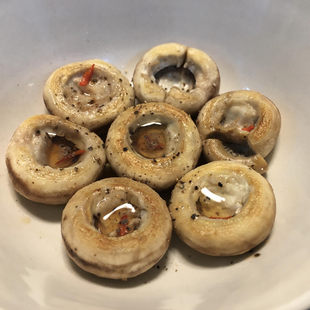 香煎口蘑  鲜的扭起来