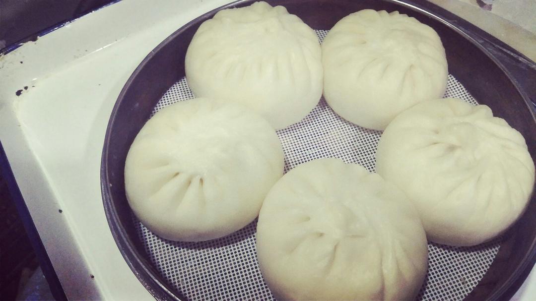 鲜美多汁的洋葱牛肉包子