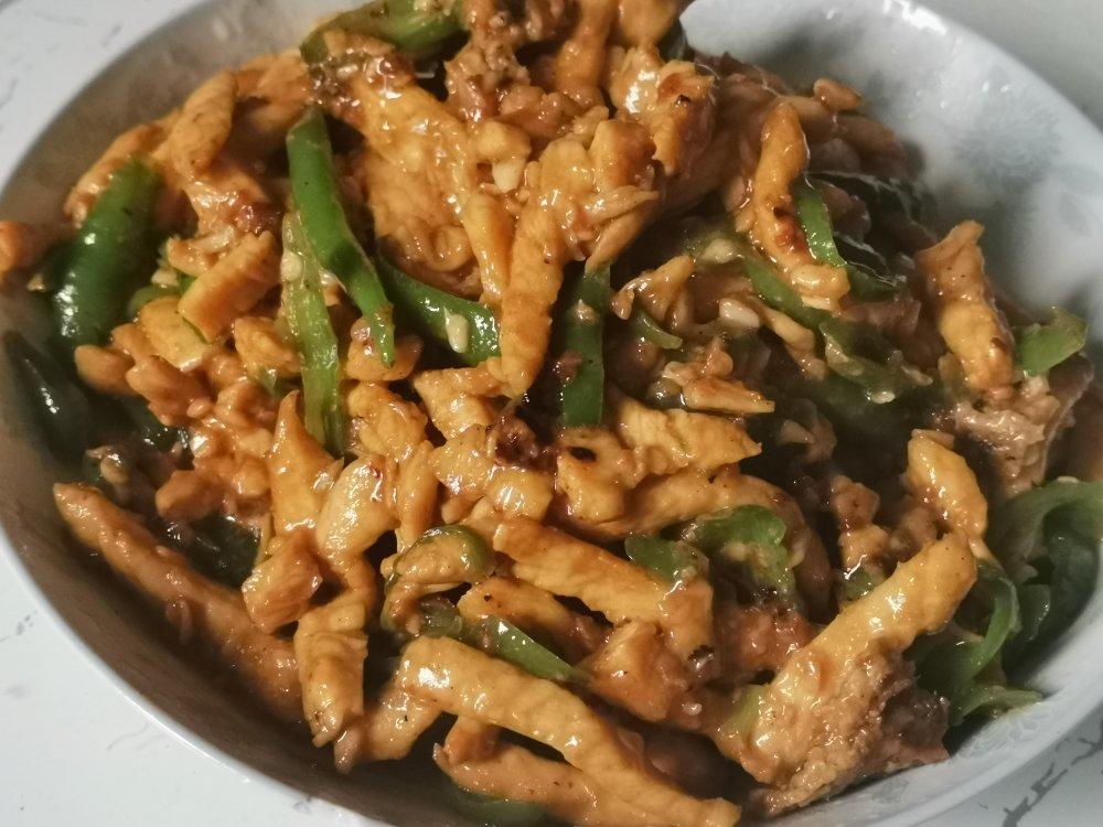 openchan做的#家常菜# 米饭杀手尖椒肉丝(鸡丝)