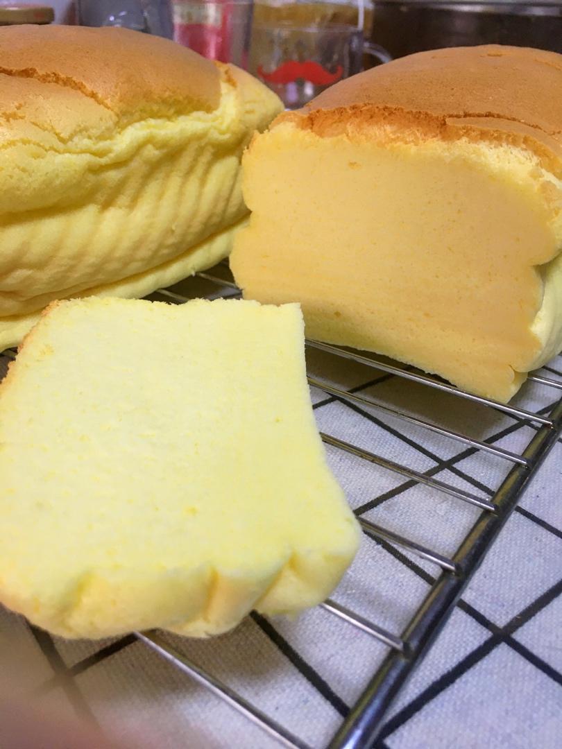 堪比柯基屁股
爆浆芝士🧀古早蛋糕