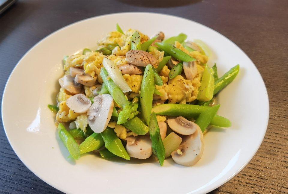 【曼食慢语】芦笋炒蘑菇