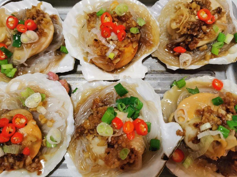 蒜蓉粉丝蒸扇贝粉丝入味有诀窍