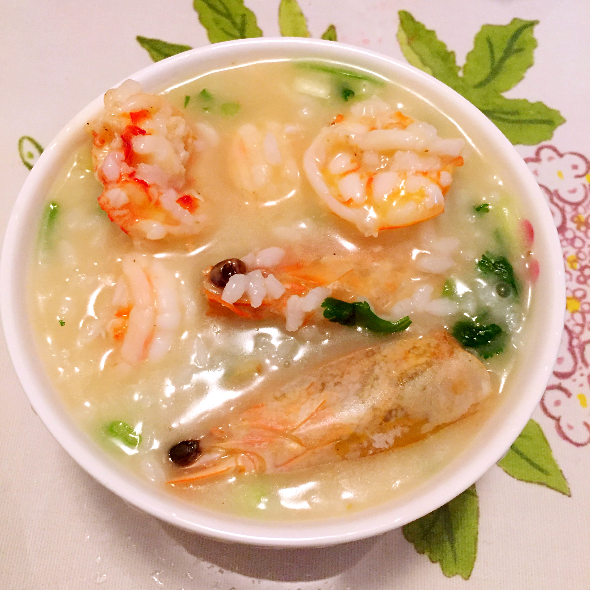 璐一檬做的秘制鲜虾粥
