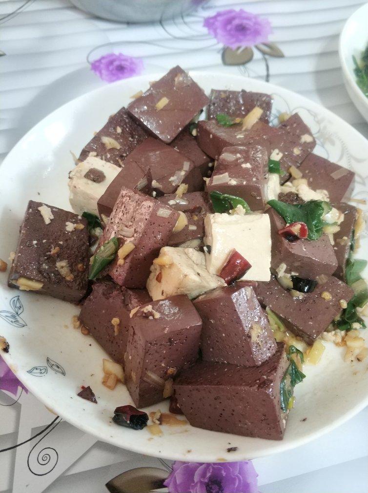 猪血豆腐