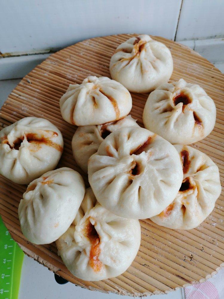 酱肉包子