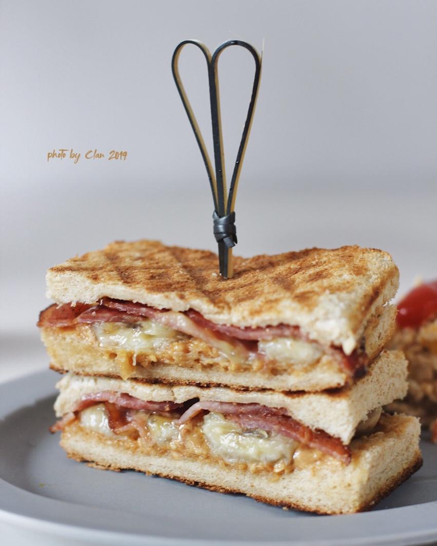 猫王三明治（The Elvis Sandwich）