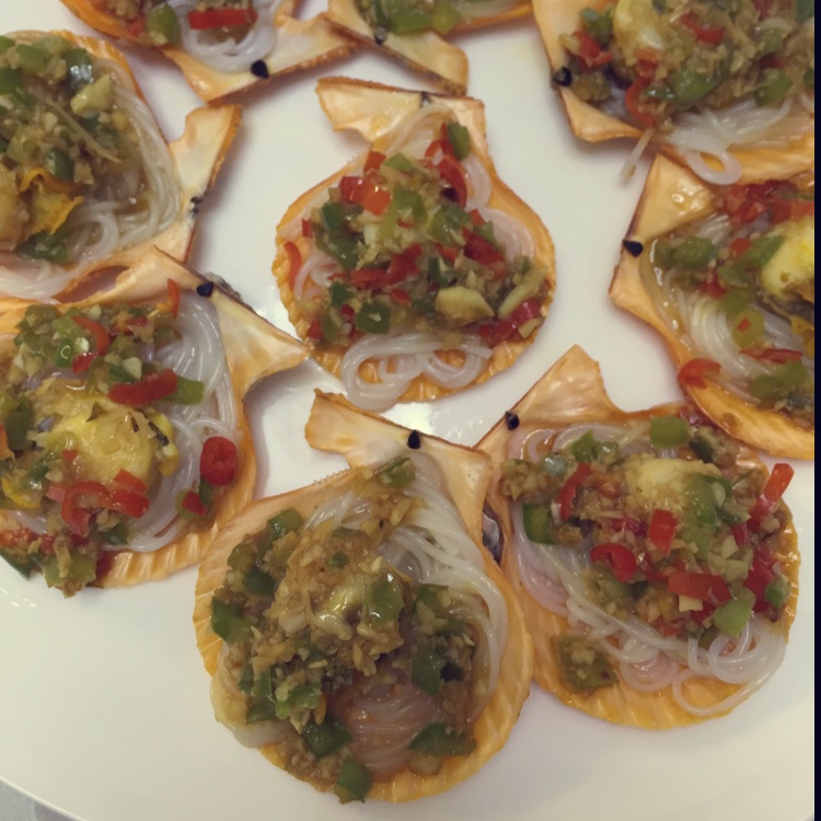 蒜蓉粉丝蒸扇贝