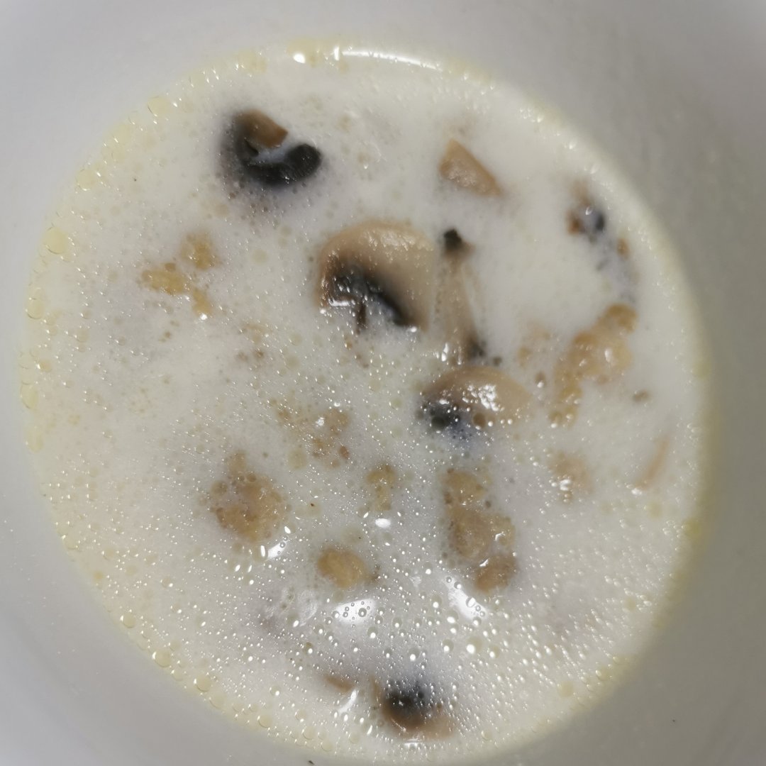 鸡蓉蘑菇粟米忌廉汤