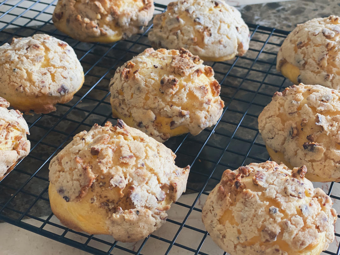 碧根果焦糖泡芙