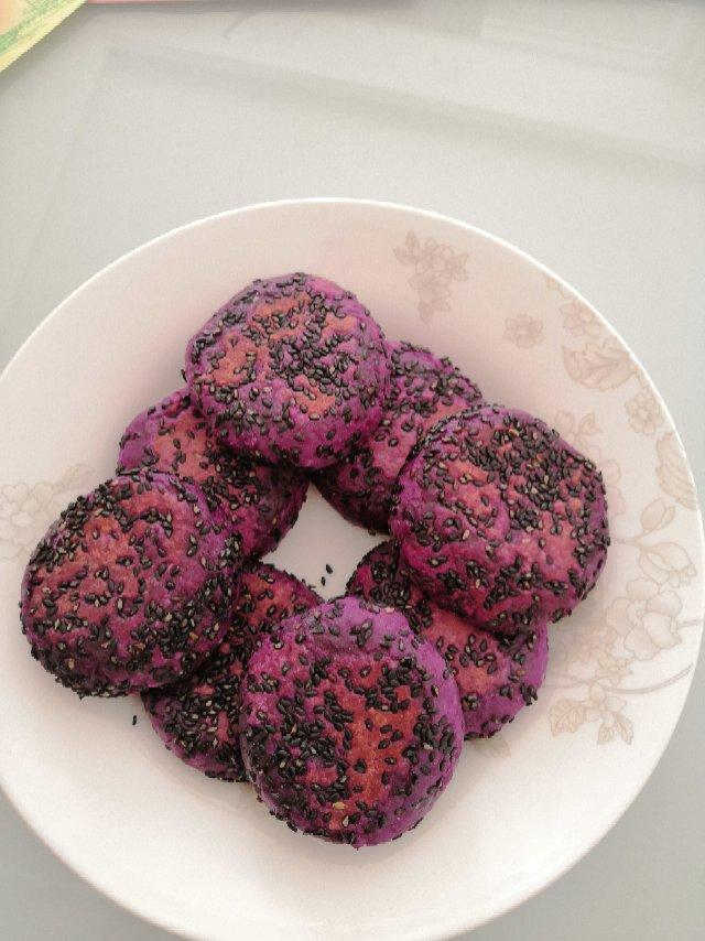 紫薯芝麻饼