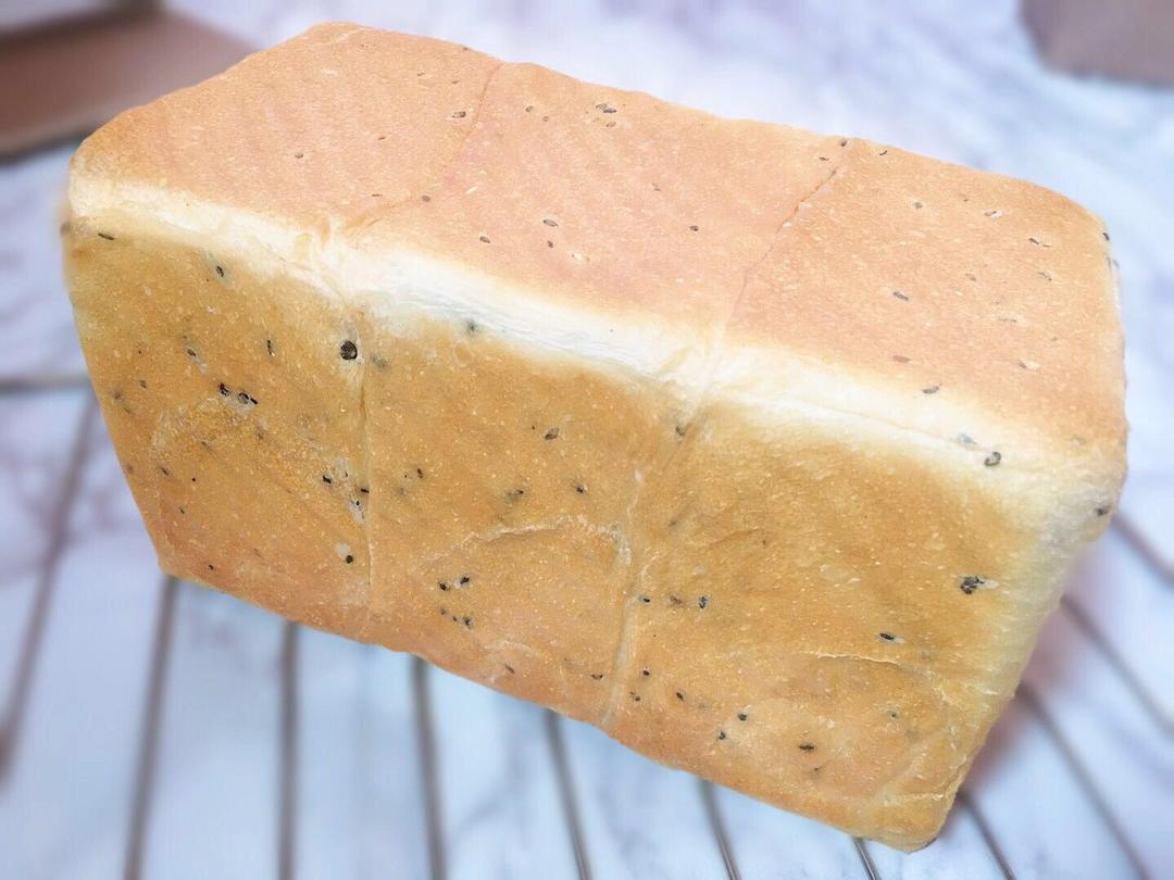 咸盐黑芝麻吐司