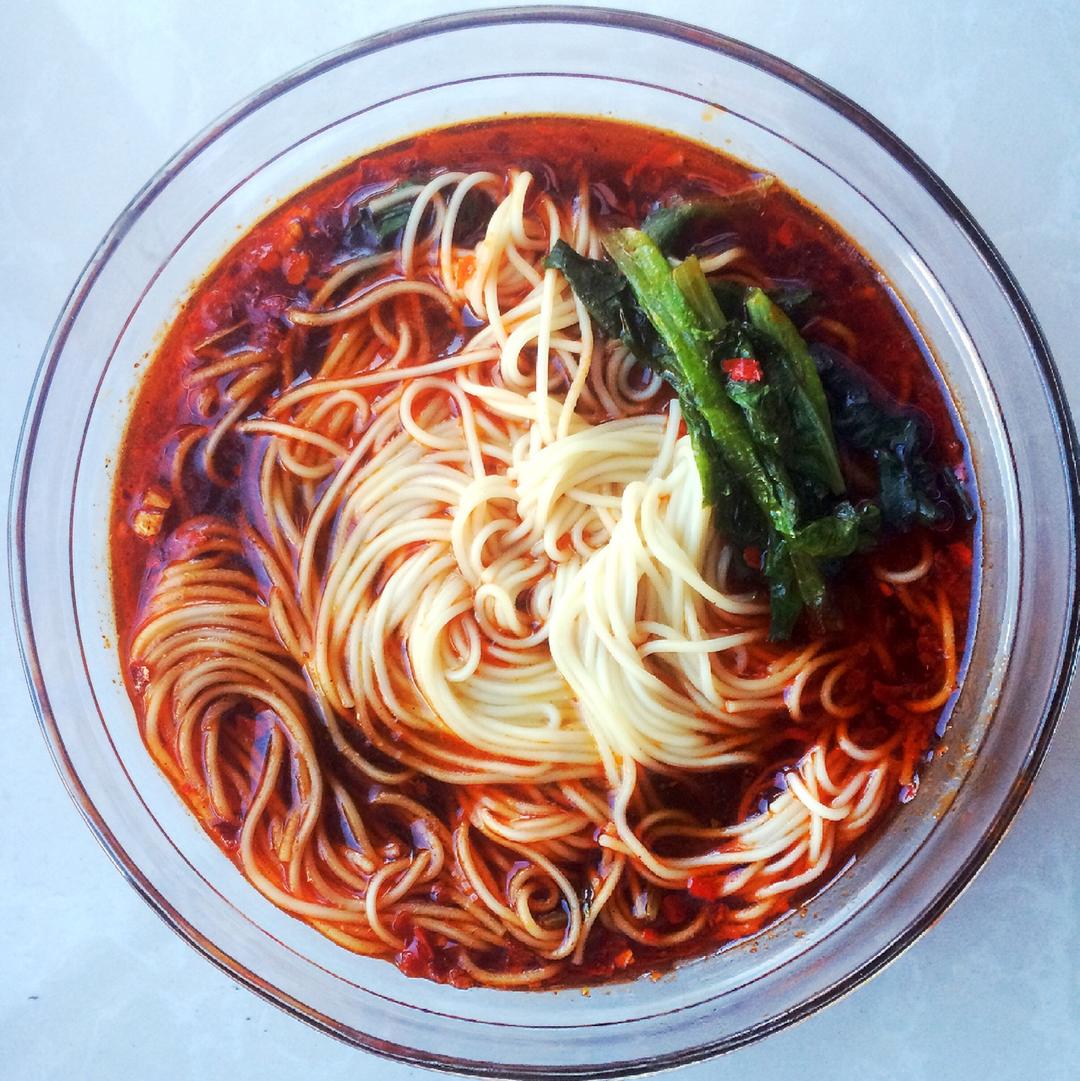 王琳琳lin做的麻辣小面酸辣面