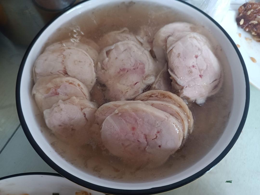 分享两个爽口好吃的凉菜，醉鸡和腌黄瓜